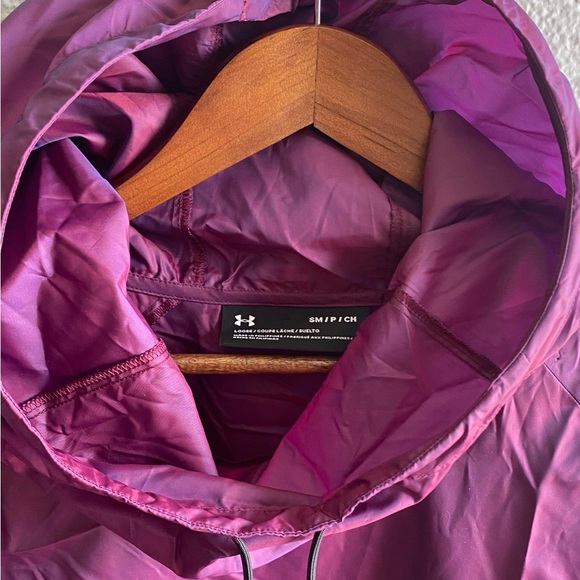 Under Armour Lightweight Loose Fit Windbreaker Iridescent Purple Storm Size S - Picture 2 of 10